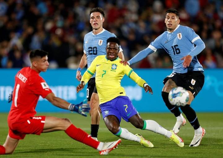 hasil timnas uruguay vs timnas brasil di kualifikasi piala dunia 2026 tim samba tumbang 0 2 UarrX06Ubg